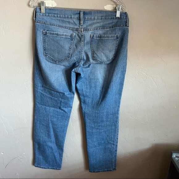 Old Navy Boyfriend Glacier Cropped Denim Jeans - Picture 7 of 9